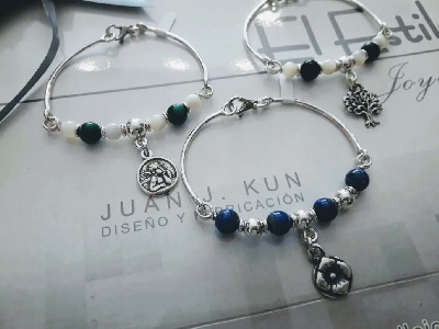 Pulseras